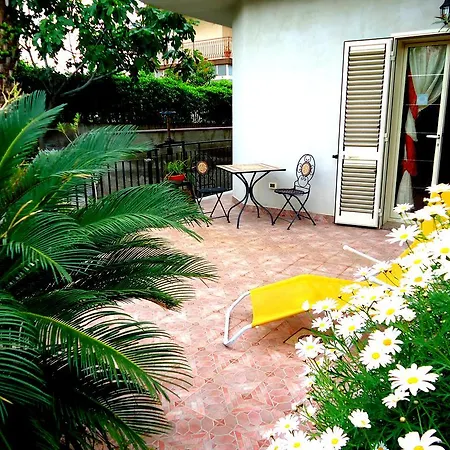 Casa Mia Апартаменты *